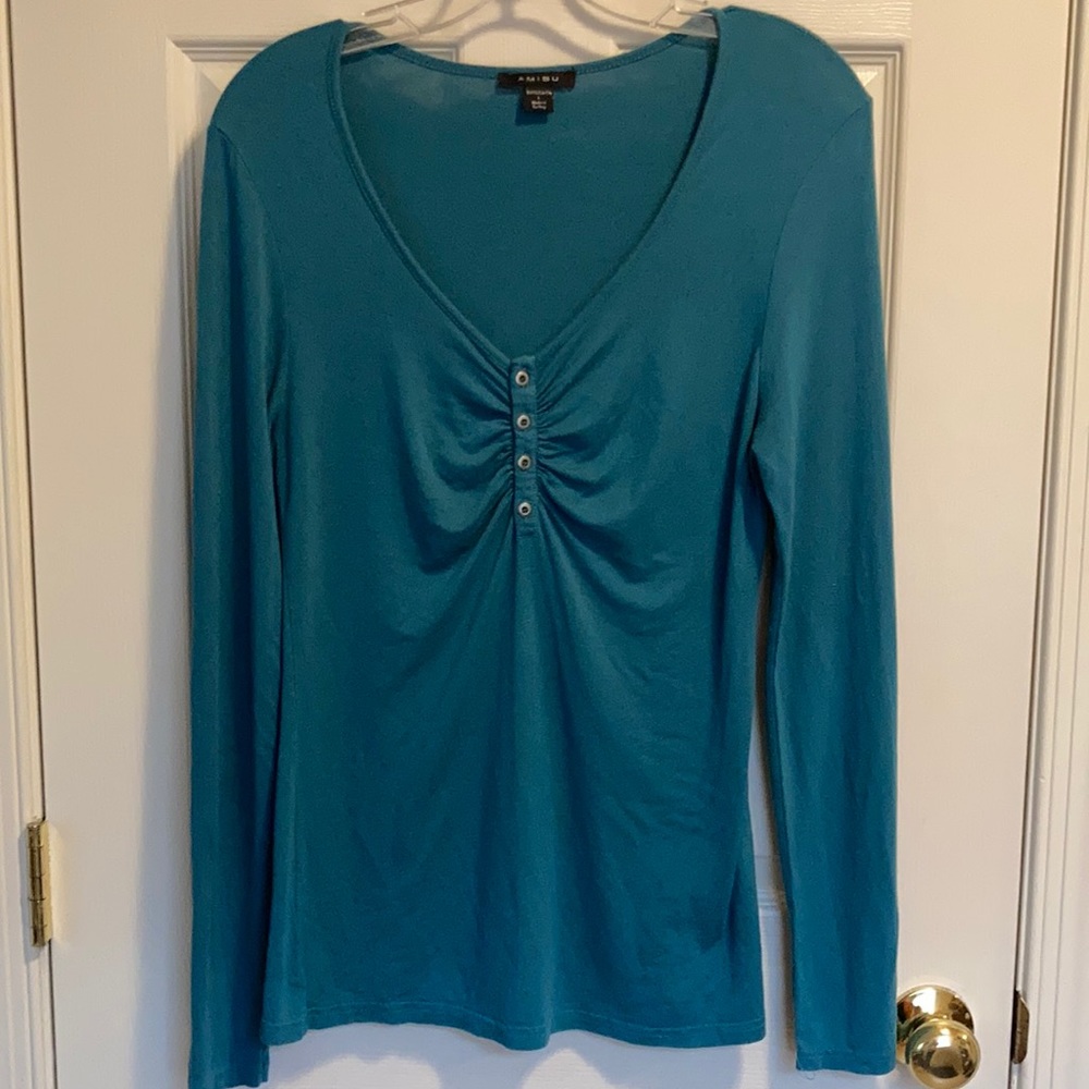 💛 Amisu Long Sleeve Top with Buttons (size L)